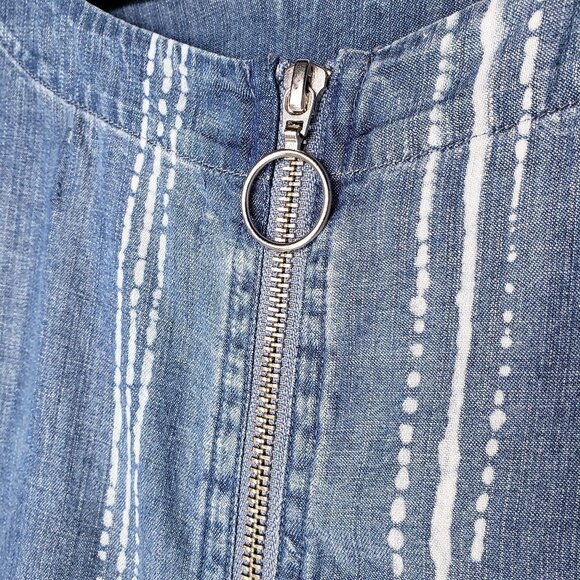 Cloth & Stone Chambray Stripe Zip‎ Back Blouse S Blue White Top Shirt Anthro - Picture 7 of 9